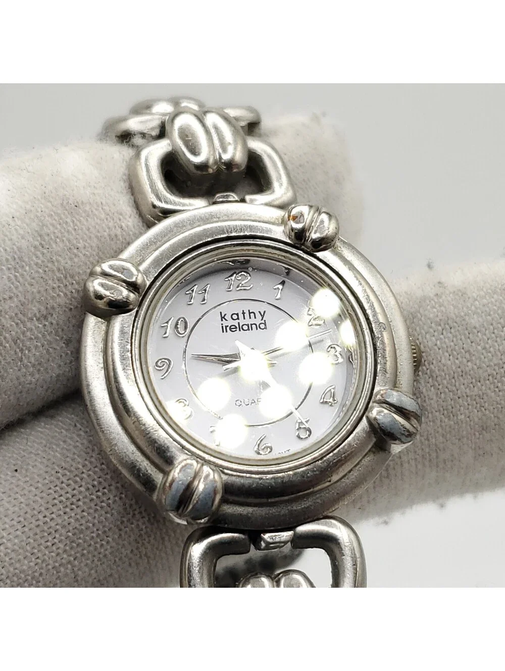 Kathy Ireland Womens Watch 25mm Silver Tone White Dial New Battery